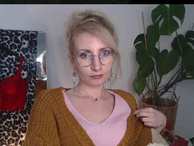 CinderellaMoon webcam