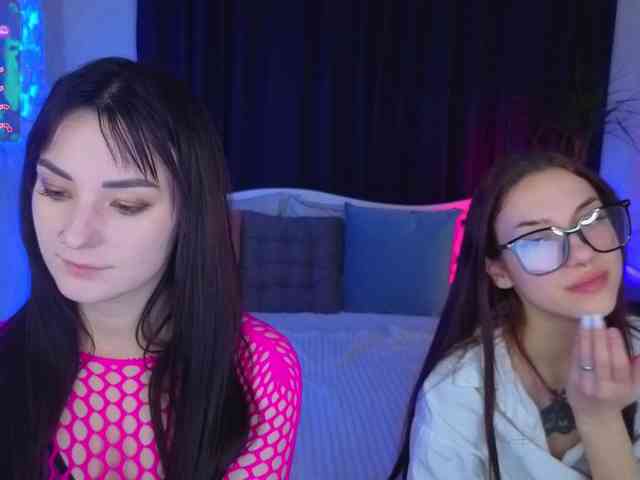 CutiesKittys Live Webcam on BongaCams