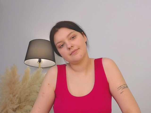 DeliaEffy's BongaCams show and profile