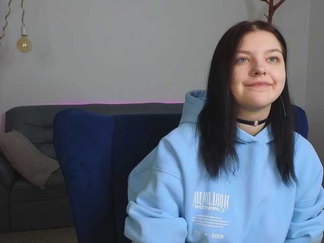 DeliaEffy's BongaCams show and profile