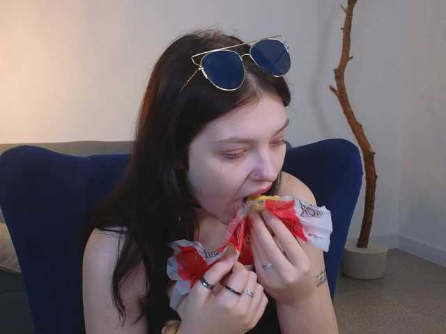 DeliaEffy's BongaCams show and profile