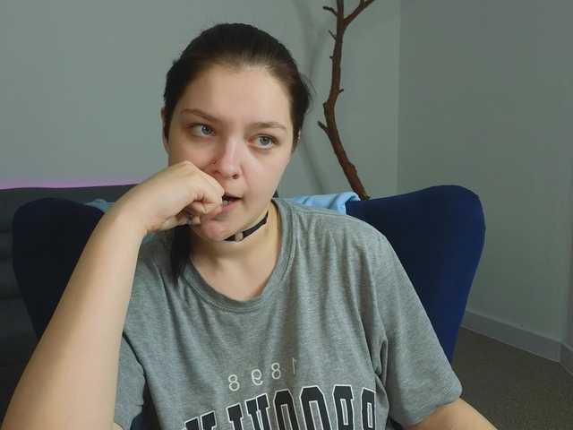 DeliaEffy's BongaCams show and profile