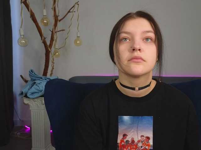 DeliaEffy's BongaCams show and profile