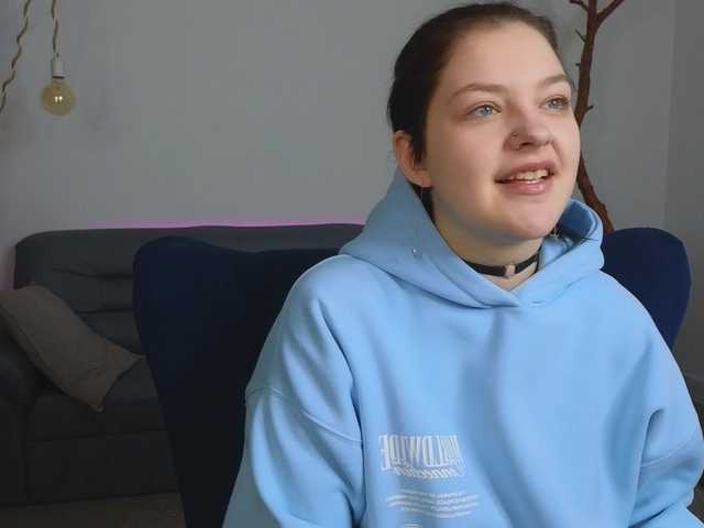 DeliaEffy's BongaCams show and profile