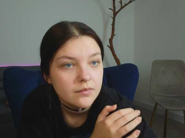 DeliaEffy's BongaCams show and profile