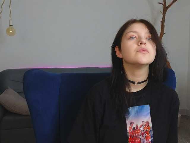 DeliaEffy's BongaCams show and profile