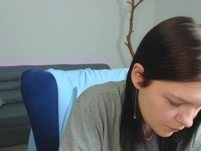 DeliaEffy's BongaCams show and profile