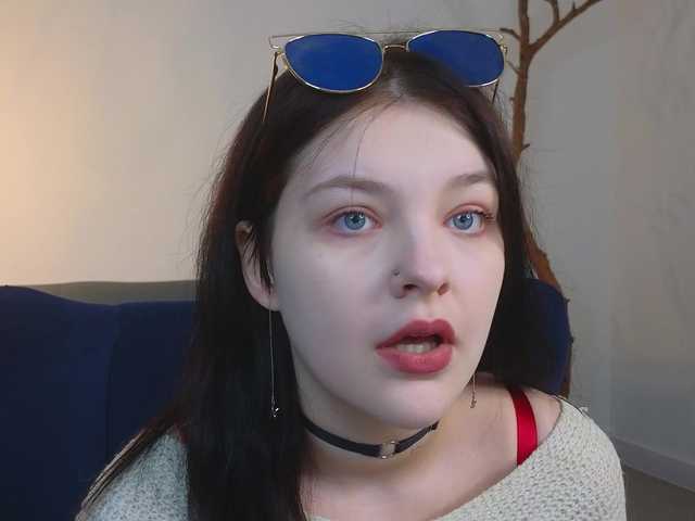 DeliaEffy's BongaCams show and profile