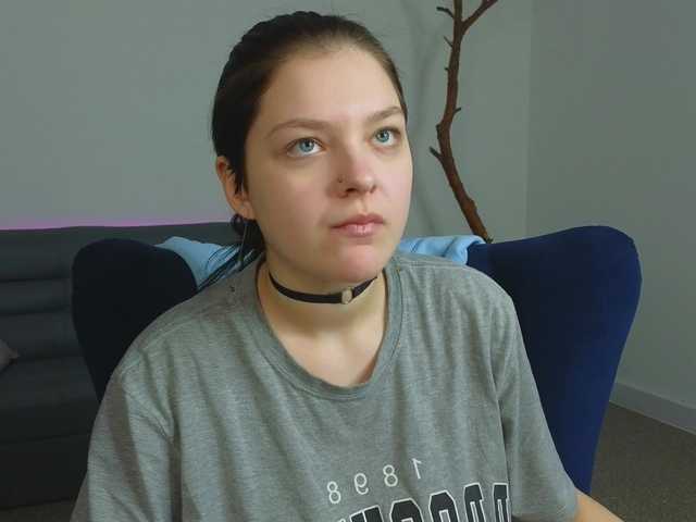 DeliaEffy's BongaCams show and profile