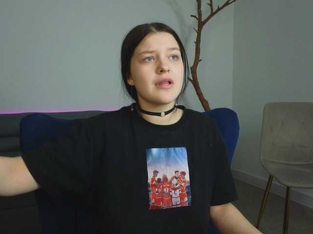 DeliaEffy's BongaCams show and profile