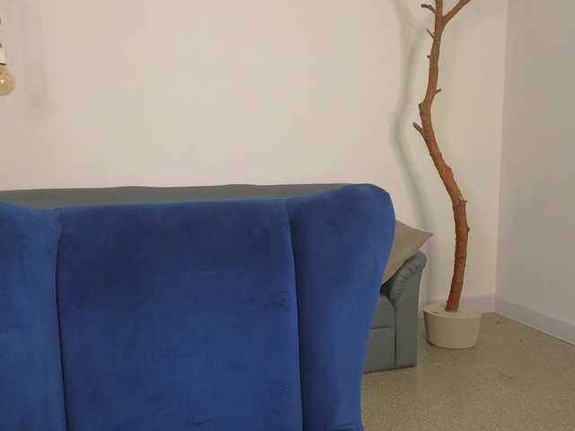 DeliaEffy's BongaCams show and profile