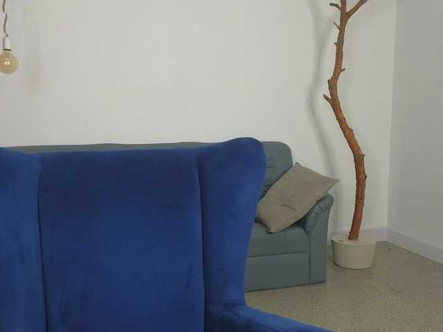 DeliaEffy's BongaCams show and profile