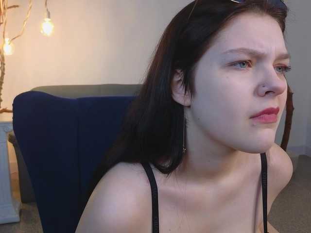 DeliaEffy's BongaCams show and profile