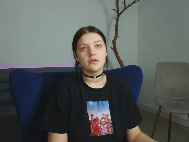 DeliaEffy live cam profile