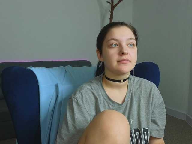DeliaEffy's BongaCams show and profile