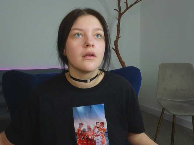 DeliaEffy's BongaCams show and profile