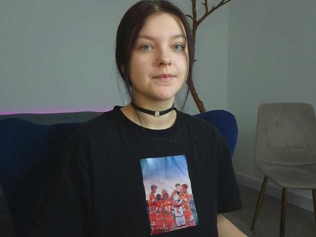 DeliaEffy's BongaCams show and profile