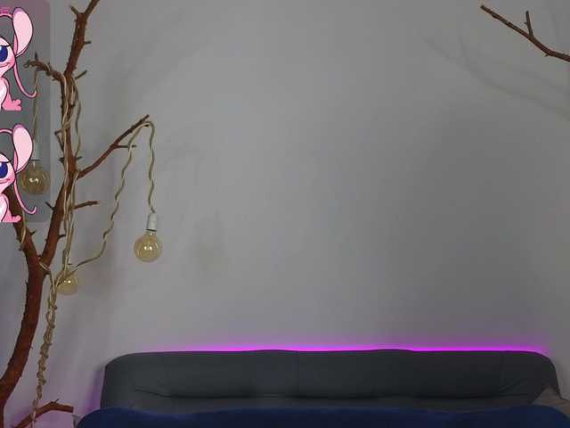 DeliaEffy's BongaCams show and profile