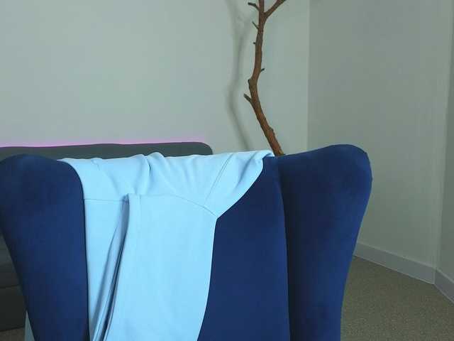 DeliaEffy's BongaCams show and profile