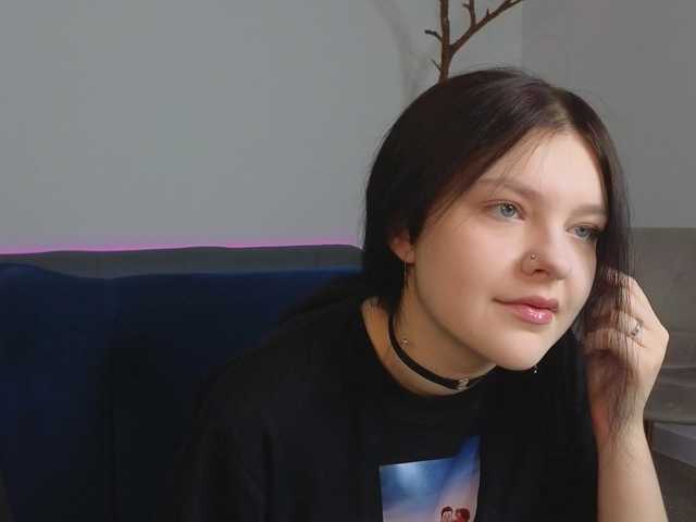 DeliaEffy's BongaCams show and profile