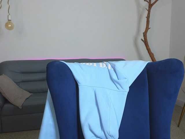 DeliaEffy's BongaCams show and profile