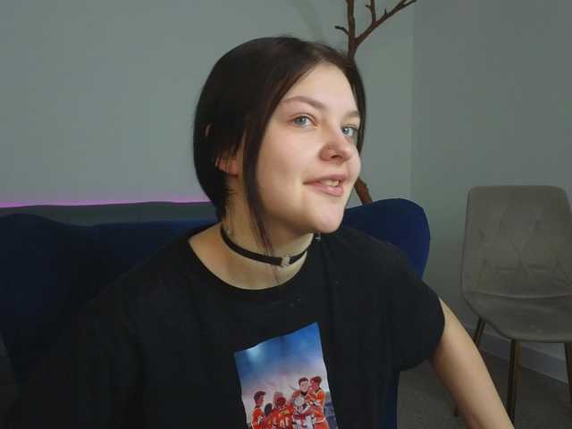 DeliaEffy's BongaCams show and profile