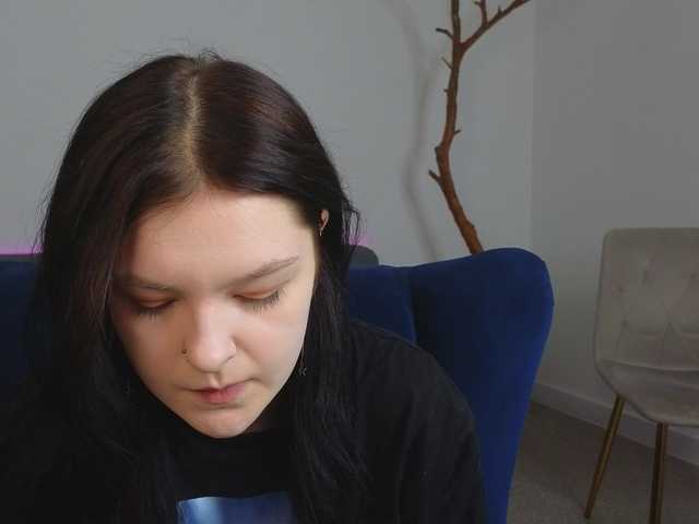 DeliaEffy's BongaCams show and profile