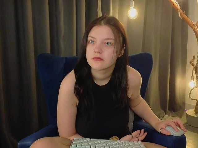 DeliaEffy's BongaCams show and profile