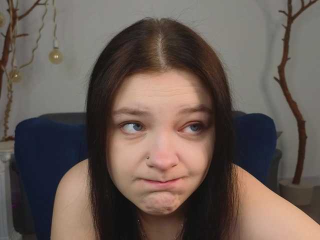 DeliaEffy's BongaCams show and profile