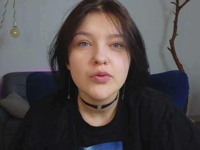 DeliaEffy's BongaCams show and profile