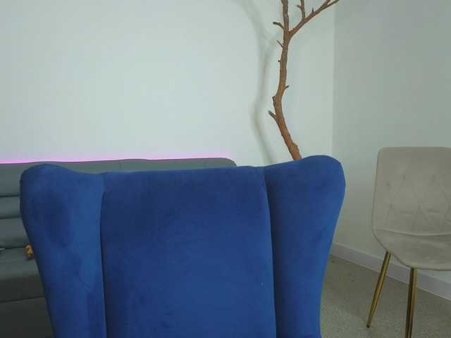 DeliaEffy's BongaCams show and profile