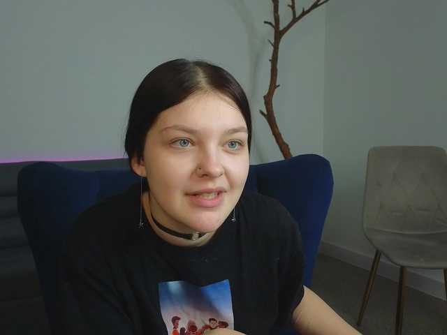 DeliaEffy's BongaCams show and profile