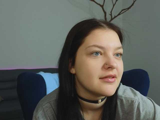 DeliaEffy's BongaCams show and profile