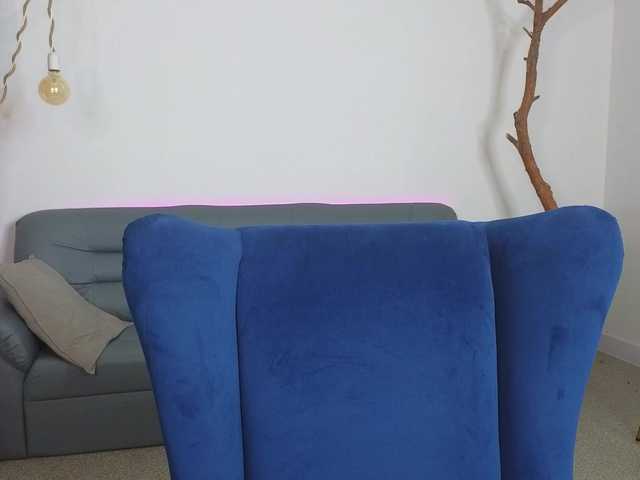 DeliaEffy's BongaCams show and profile