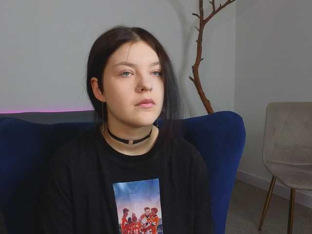 DeliaEffy's BongaCams show and profile