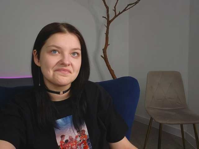 DeliaEffy's BongaCams show and profile