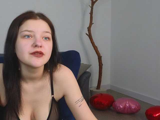 DeliaEffy's BongaCams show and profile