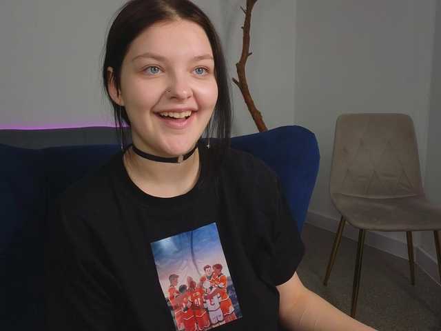 DeliaEffy's BongaCams show and profile