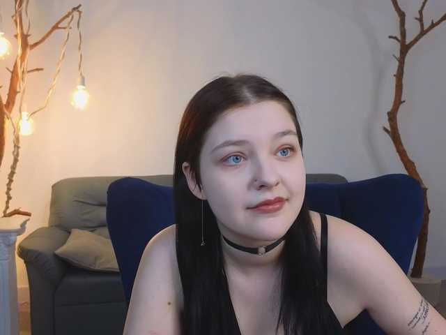 DeliaEffy's BongaCams show and profile