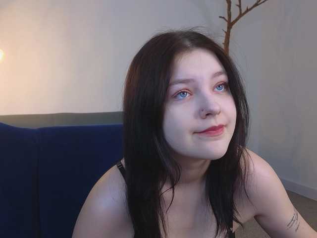 DeliaEffy's BongaCams show and profile