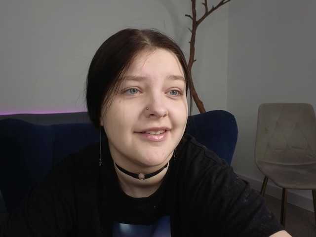 DeliaEffy's BongaCams show and profile
