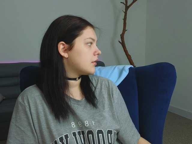 DeliaEffy's BongaCams show and profile