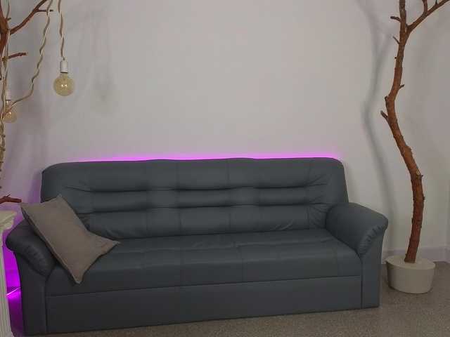 DeliaEffy's BongaCams show and profile