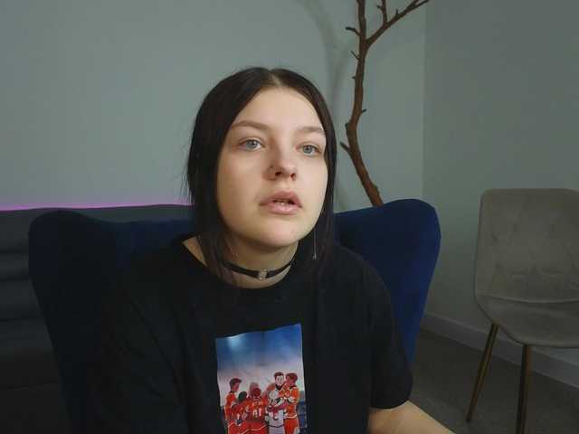 DeliaEffy's BongaCams show and profile