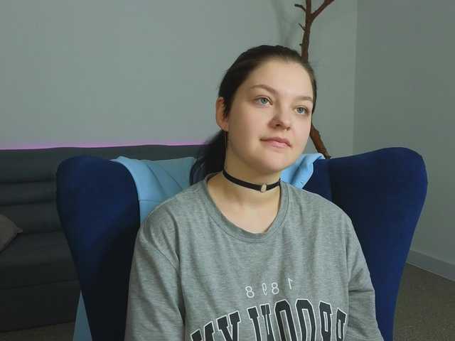 DeliaEffy's BongaCams show and profile