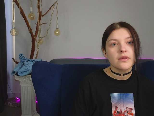 DeliaEffy's BongaCams show and profile