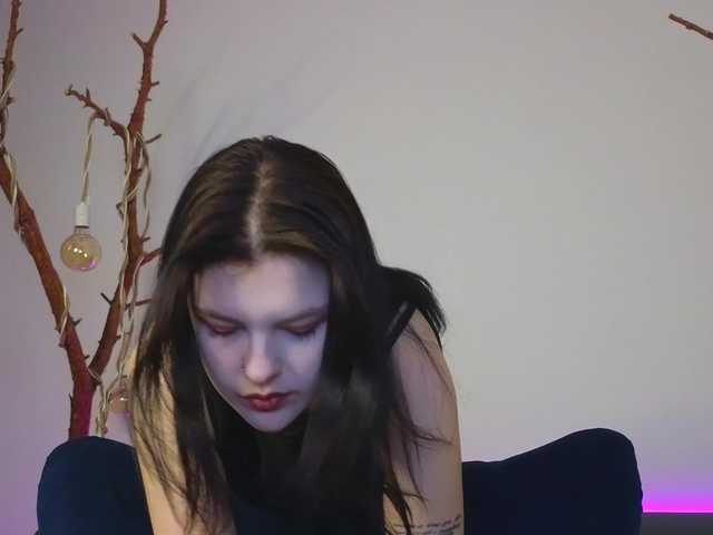 DeliaEffy's BongaCams show and profile