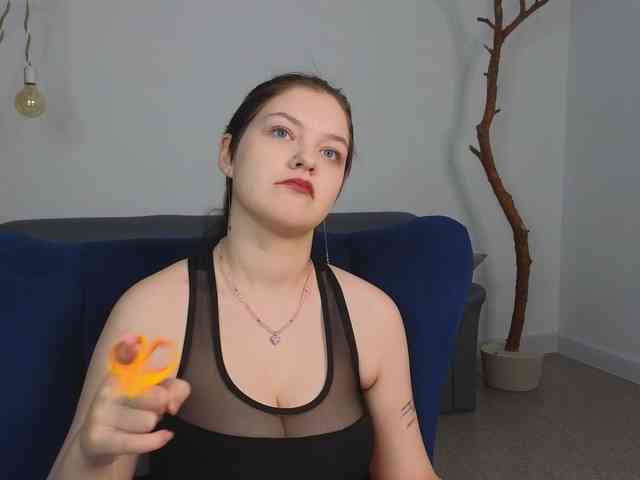DeliaEffy Live Webcam on BongaCams