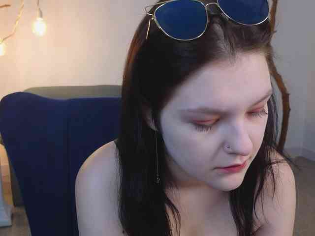 DeliaEffy Live Webcam on BongaCams