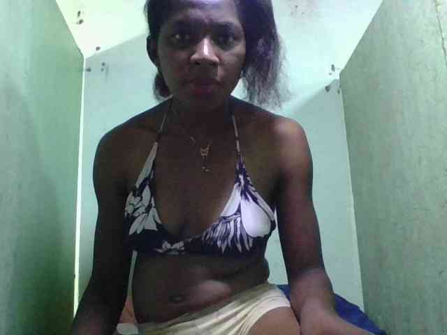 Raissa-Suan Live Webcam on BongaCams